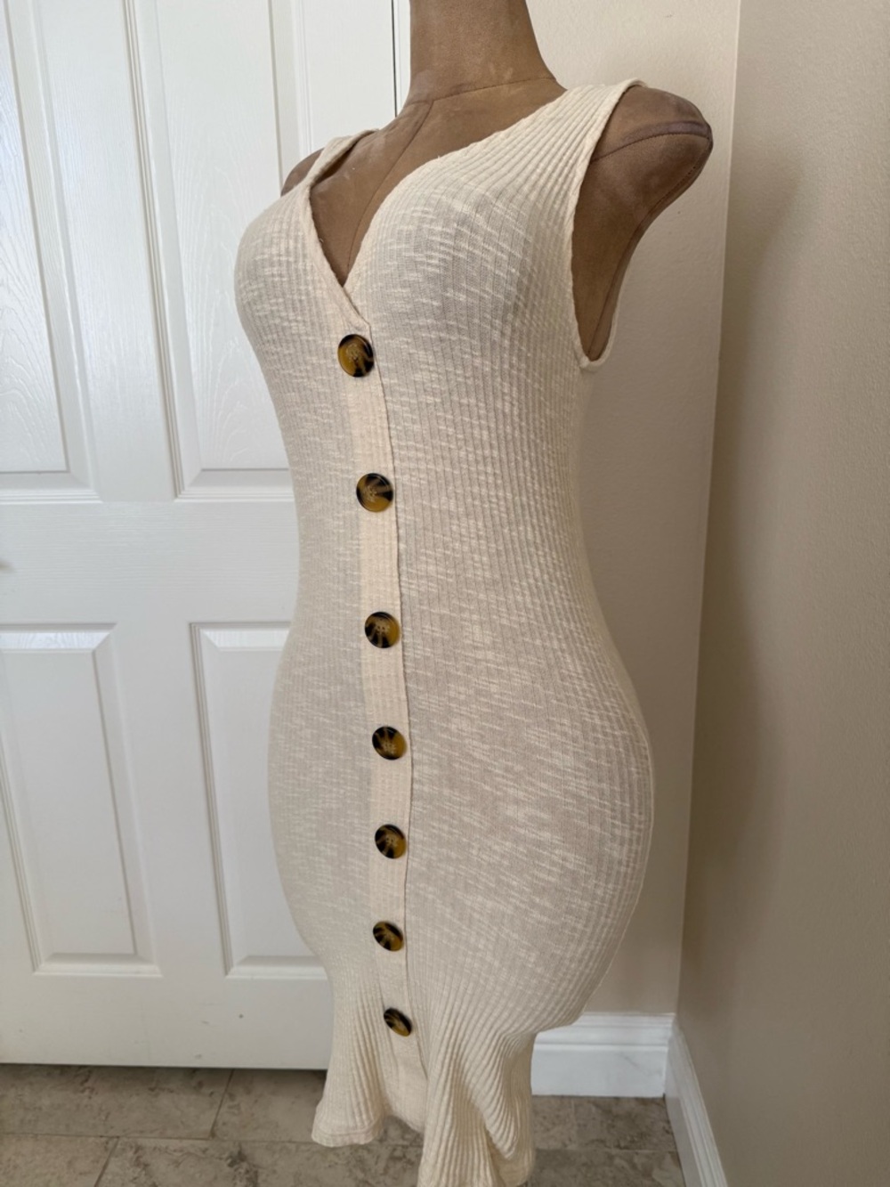 Forever 21 Cream Ribbed Button-Front Midi Dress